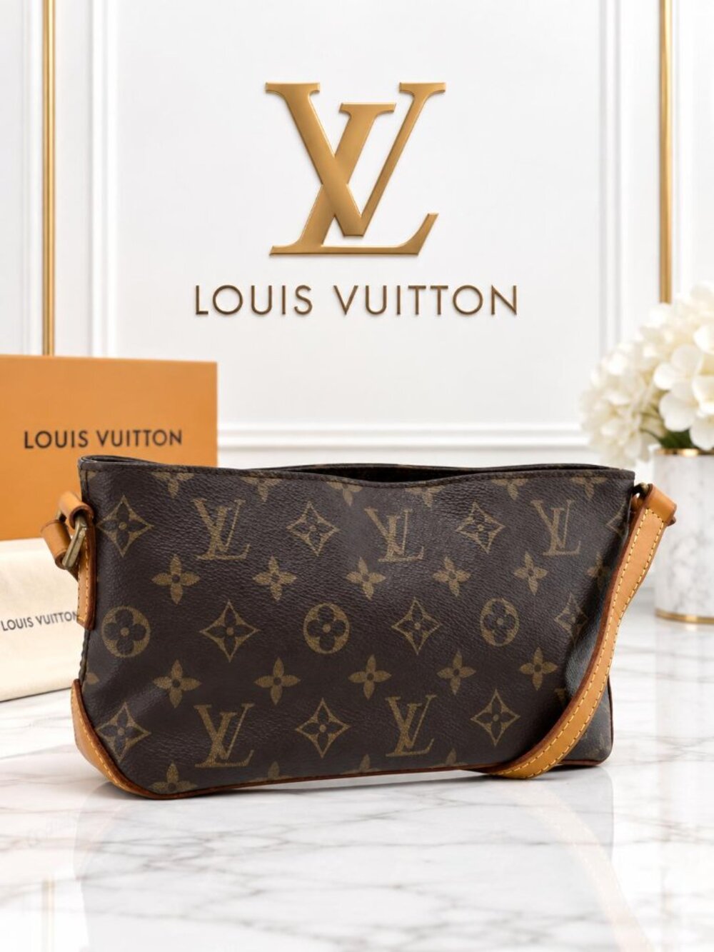 Authentic Louis Vuitton Trotteur Monogram Crossbody/Shoulder Bag Vintage LV